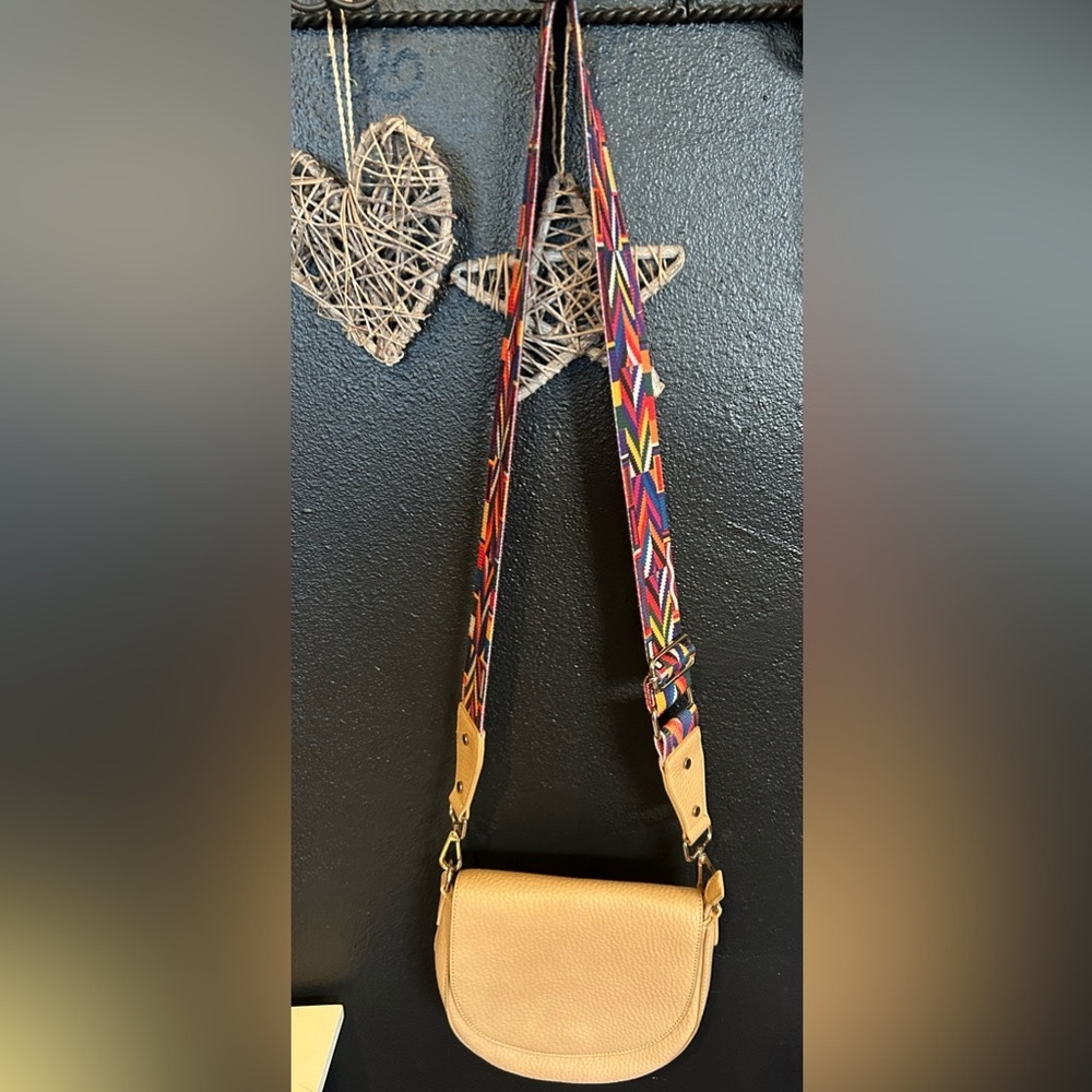 Shiraleah crossbody bag with guitar strap